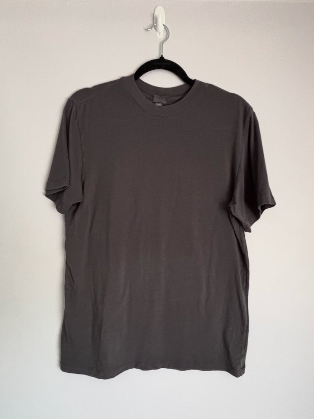 SKIMS Boyfriend T Shirt Dark Grey Sz. XS